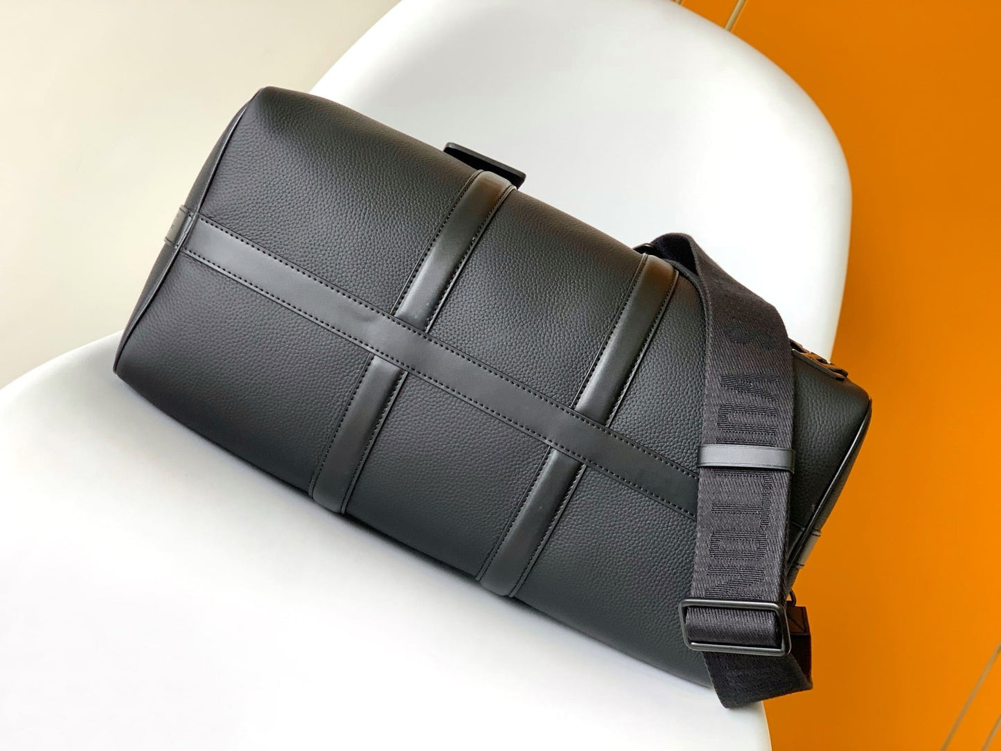 Louis Vuitton M21420 Keepall Bandoulière 50