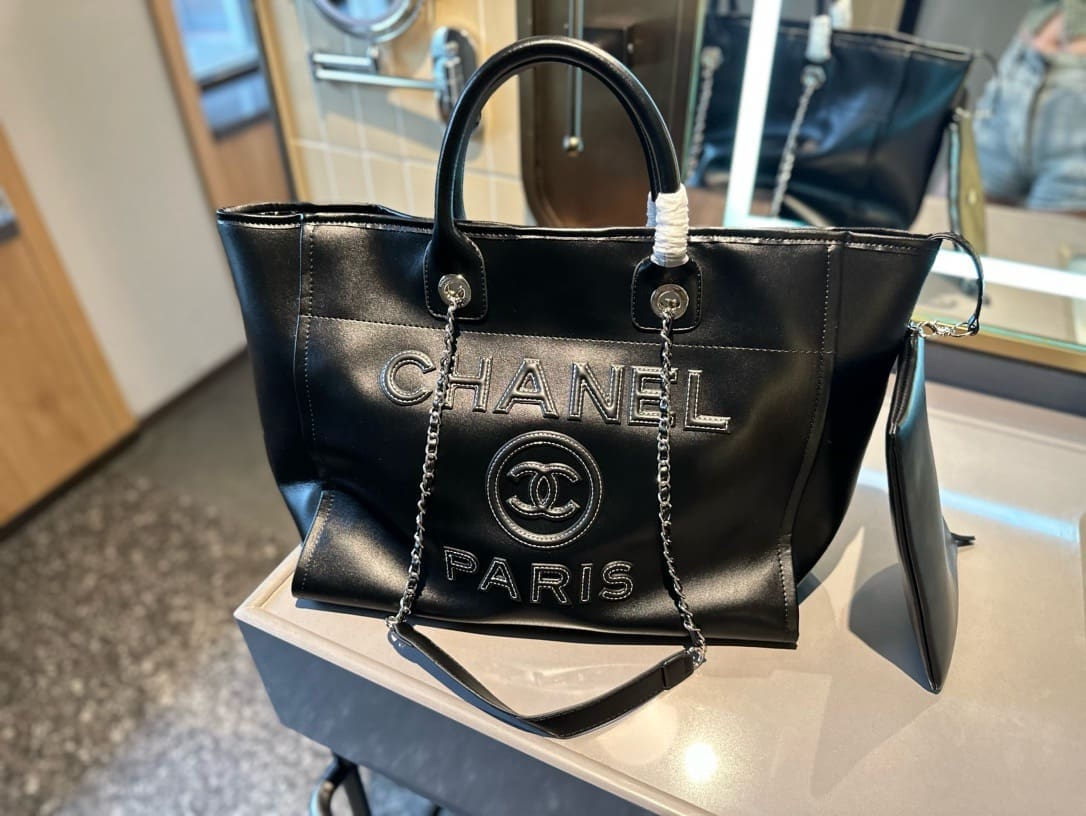 CHANEL LARGE TOTE