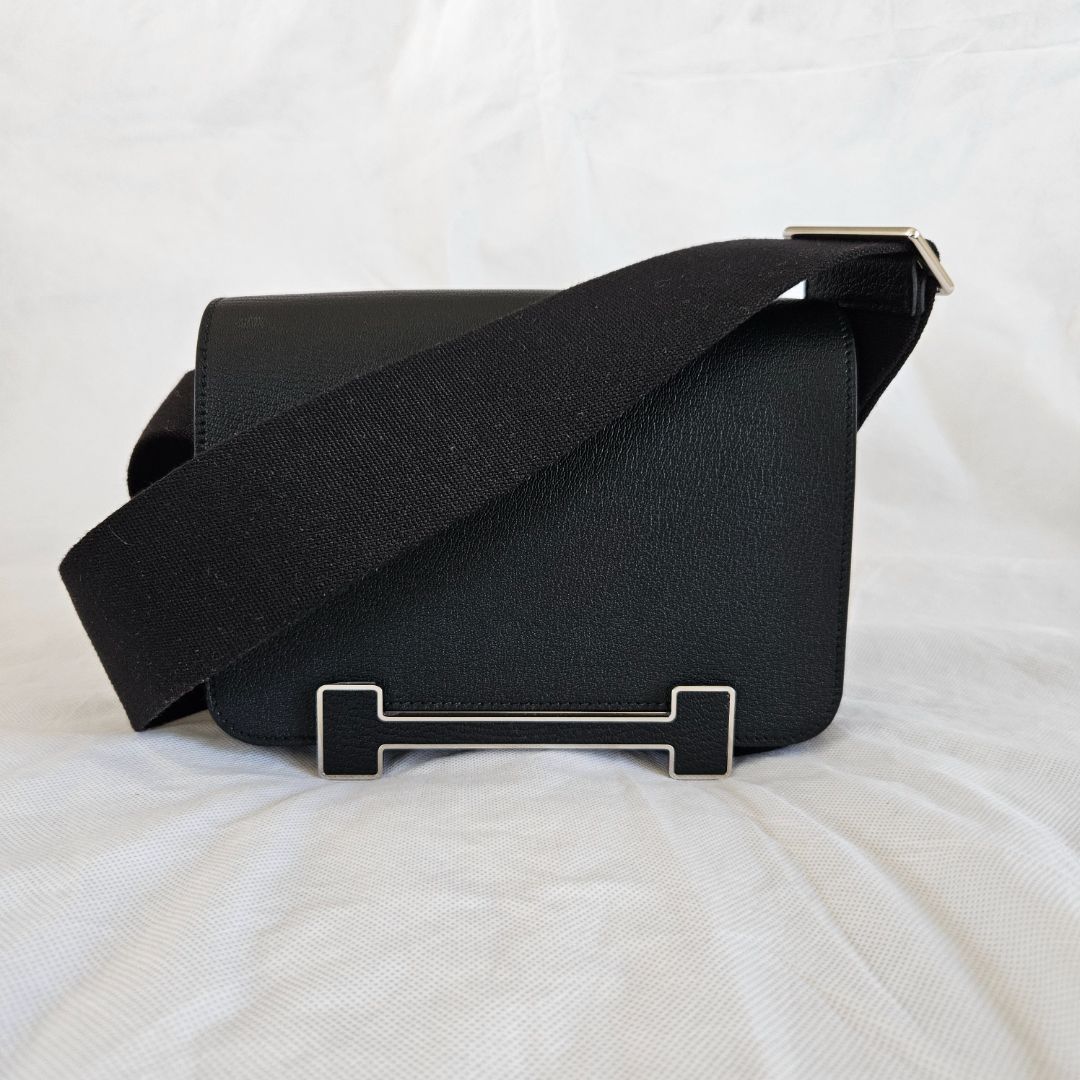 Hermès Noir Chevre Leather Geta Bag