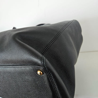 Chanel black executive small bag