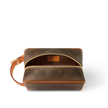 Louis Vuitton M11765 Locker Dopp Kit