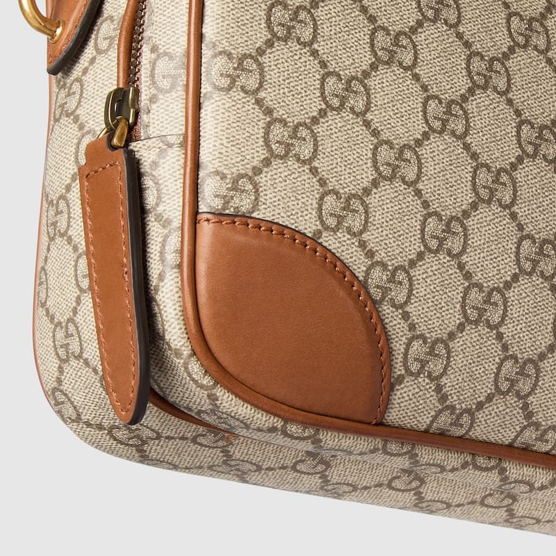 GUCCI GG Emblem medium crossbody bag