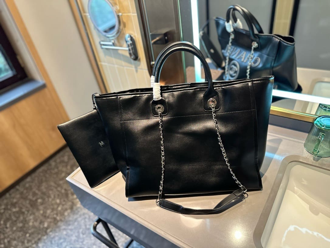 CHANEL LARGE TOTE