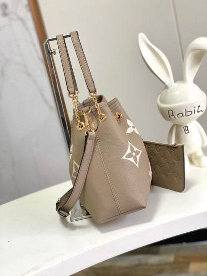 Louis Vuitton M25453 LV Bundle