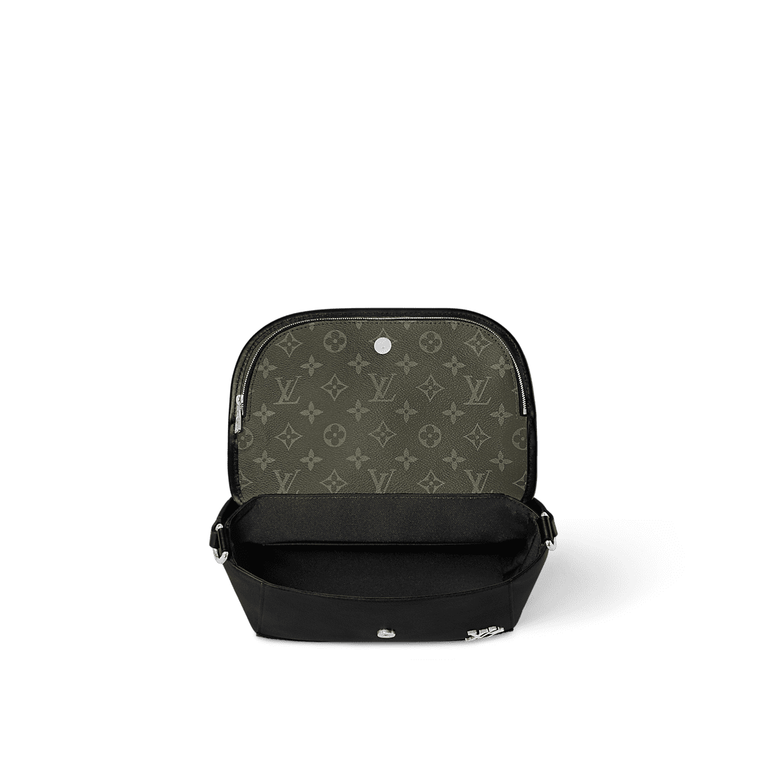 Louis Vuitton M12625 Pulse Messenger