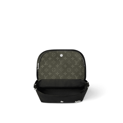 Louis Vuitton M12625 Pulse Messenger