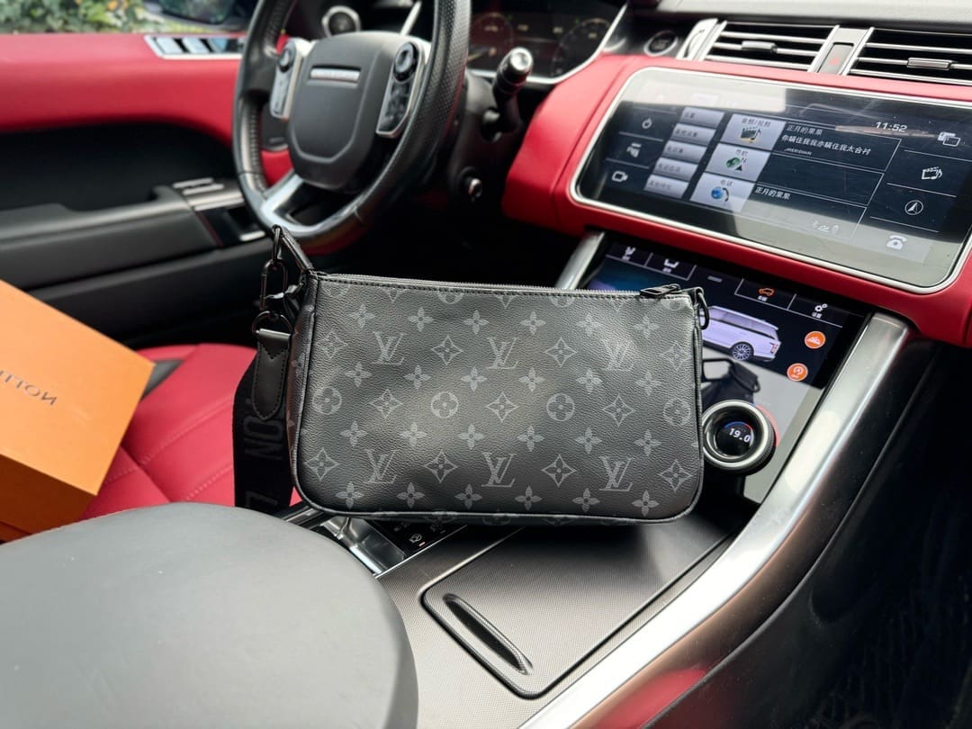 Louis Vuitton M11741 Pochette Accessoire XL