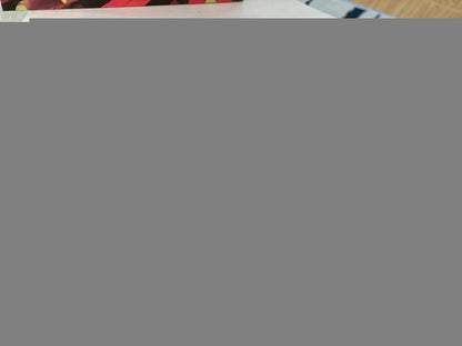 LUV WOMEN’S SNEAKER