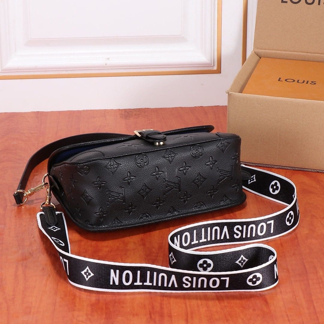 Louis Vuitton M46386 Diane