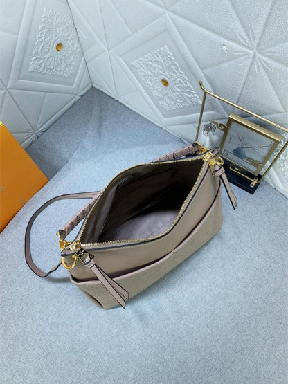 Louis Vuitton M45523 Maida hobo