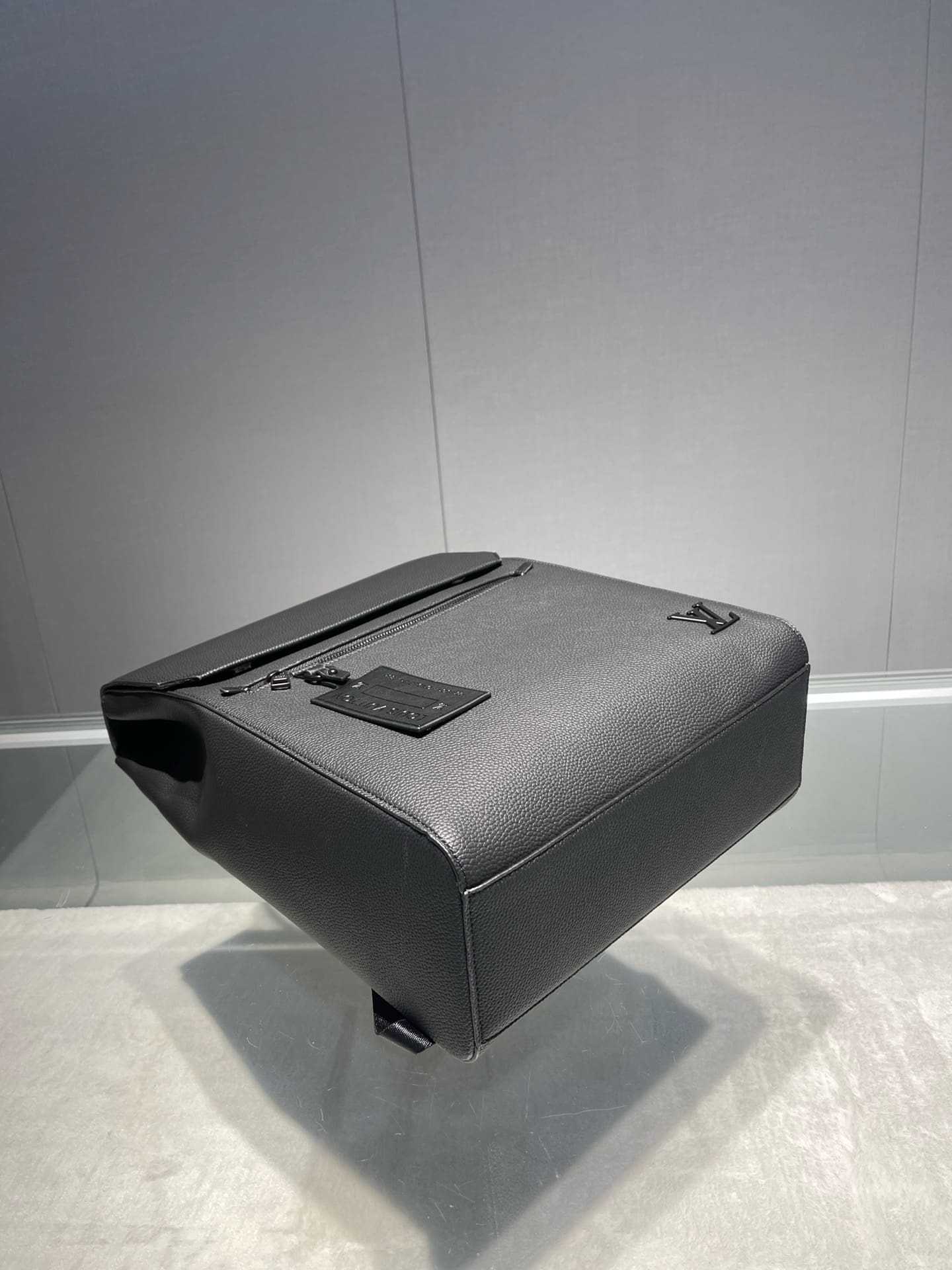 Louis Vuitton M21367 Fastline Backpack