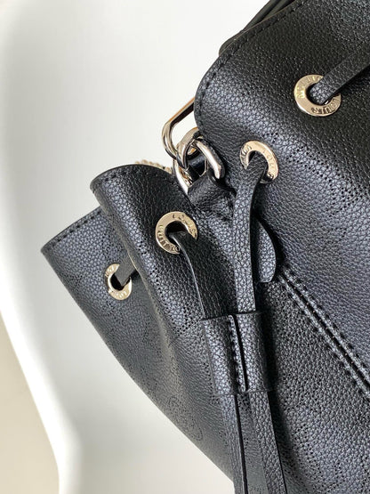 Louis Vuitton M59200 Bella Tote