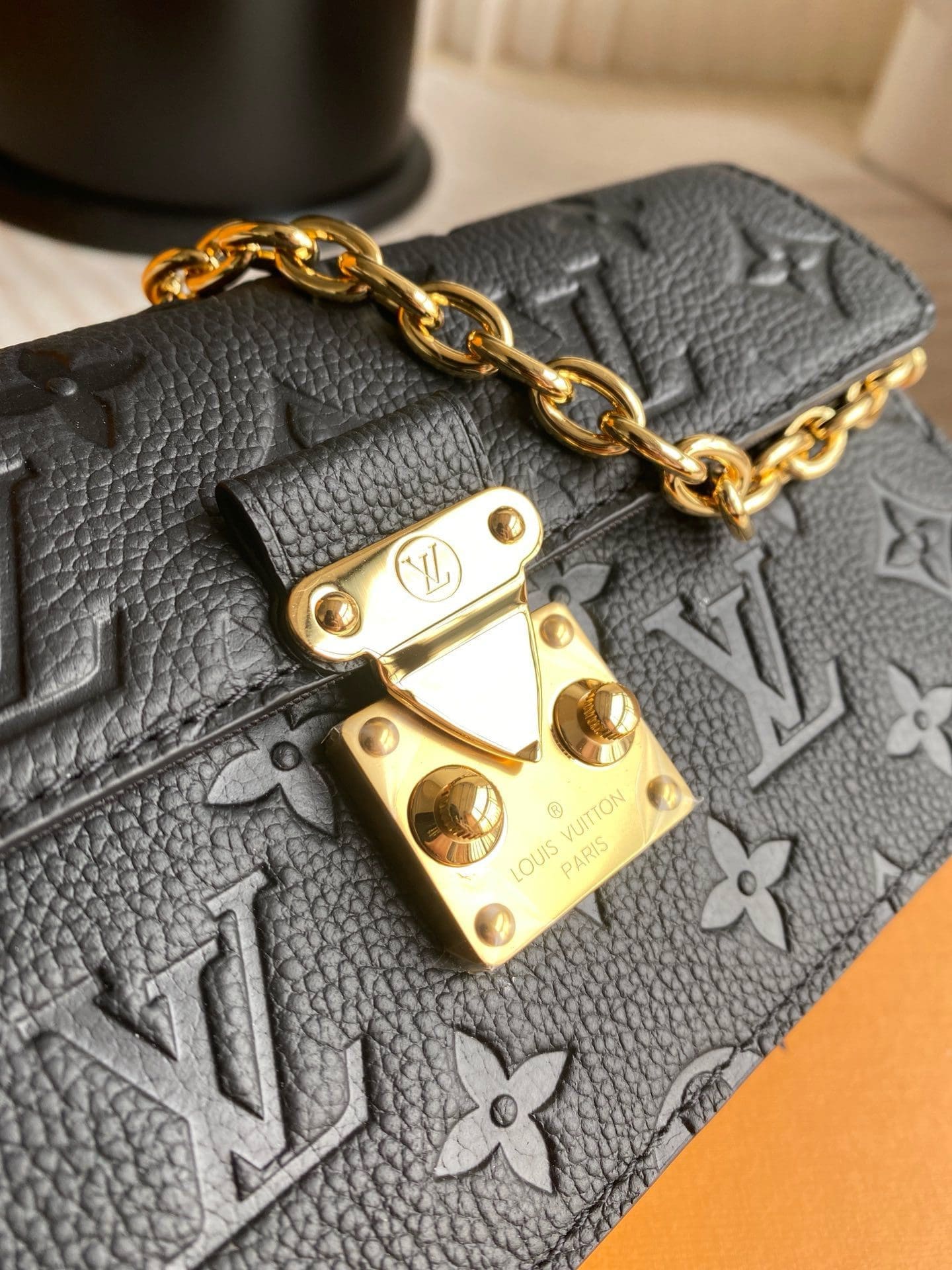Louis Vuitton M82637 WALLET ON CHAIN METIS handbags