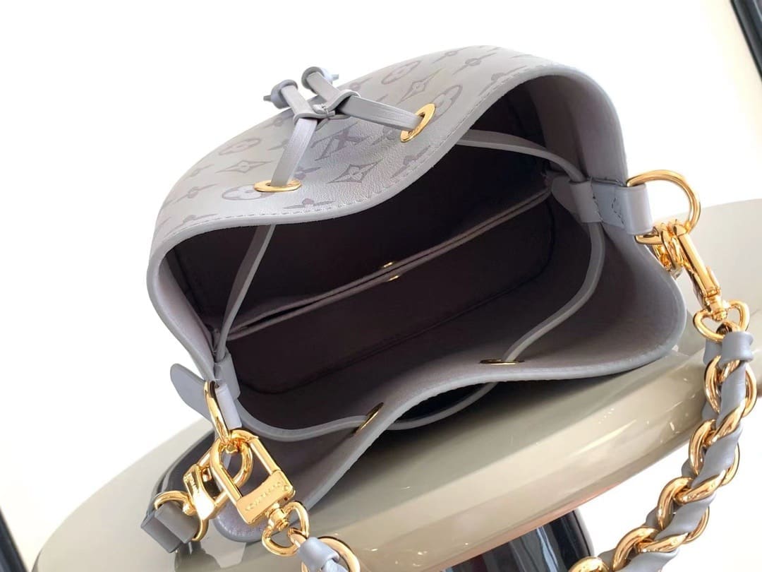 Louis Vuitton M12749 Néonoé BB