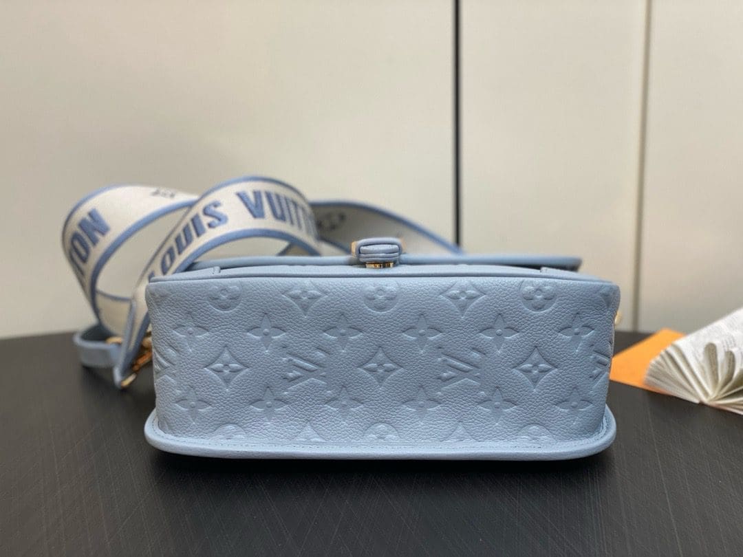 Louis Vuitton M46846 Diane