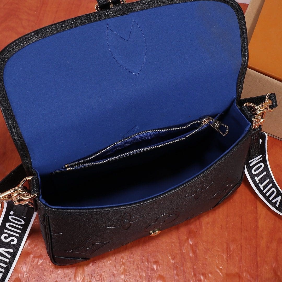 Louis Vuitton M46386 Diane