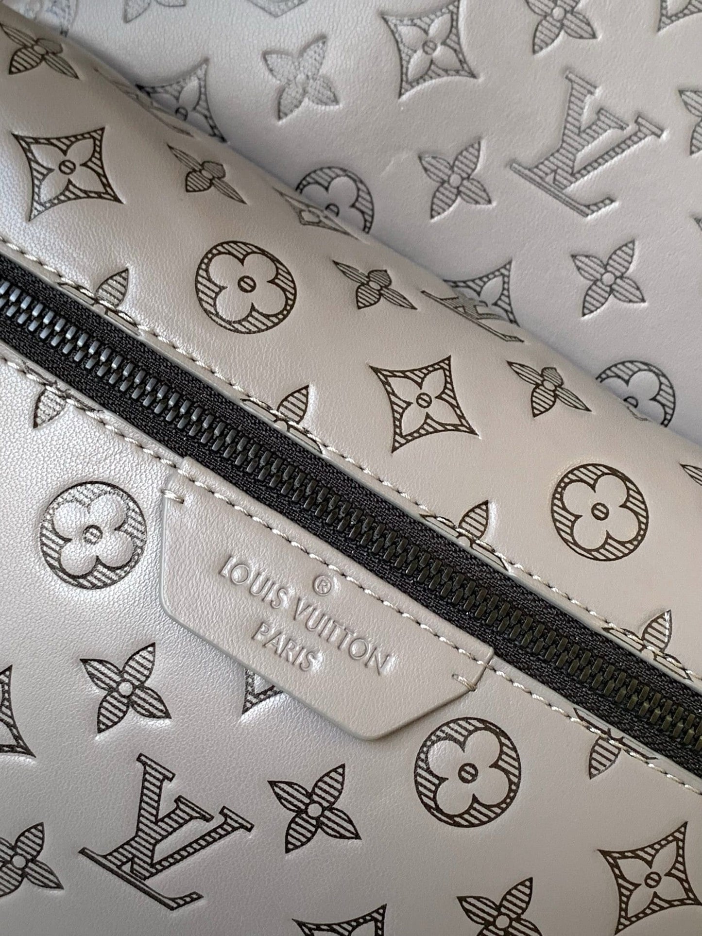 Louis Vuitton M46557 Discovery Backpack