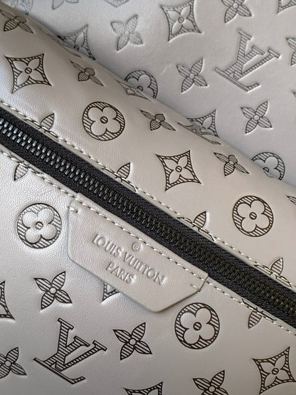 Louis Vuitton M46557 Discovery Backpack