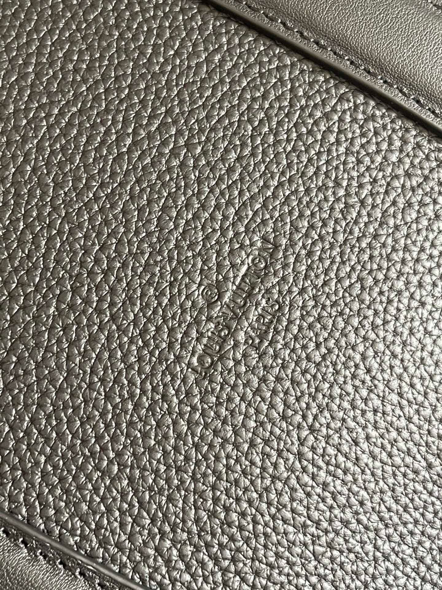 Louis Vuitton M59158 LOCK IT TOTE