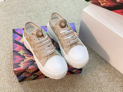 LUV WOMEN’S SNEAKER