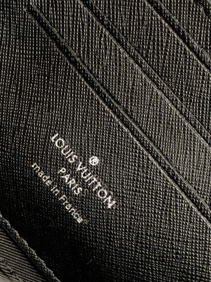 Louis Vuitton M59161 Alpha Wearable Wallet