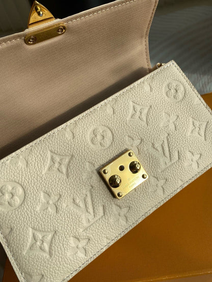 Louis Vuitton M82836 WALLET ON CHAIN METIS handbags