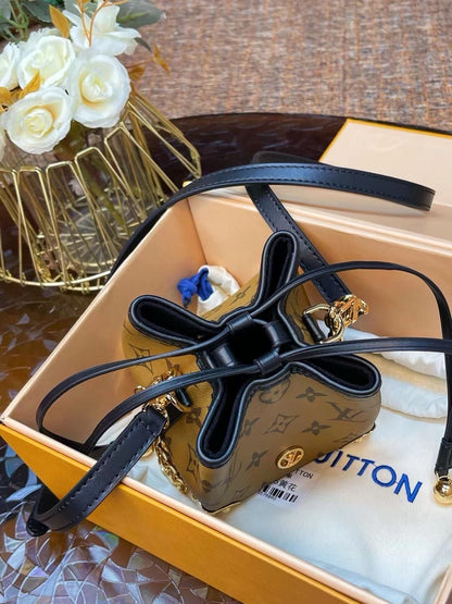 Louis Vuitton M82885 Noé Purse LV Charms