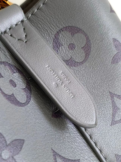 Louis Vuitton M12749 Néonoé BB