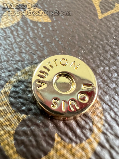 Louis Vuitton M12207 Sarah Wallet