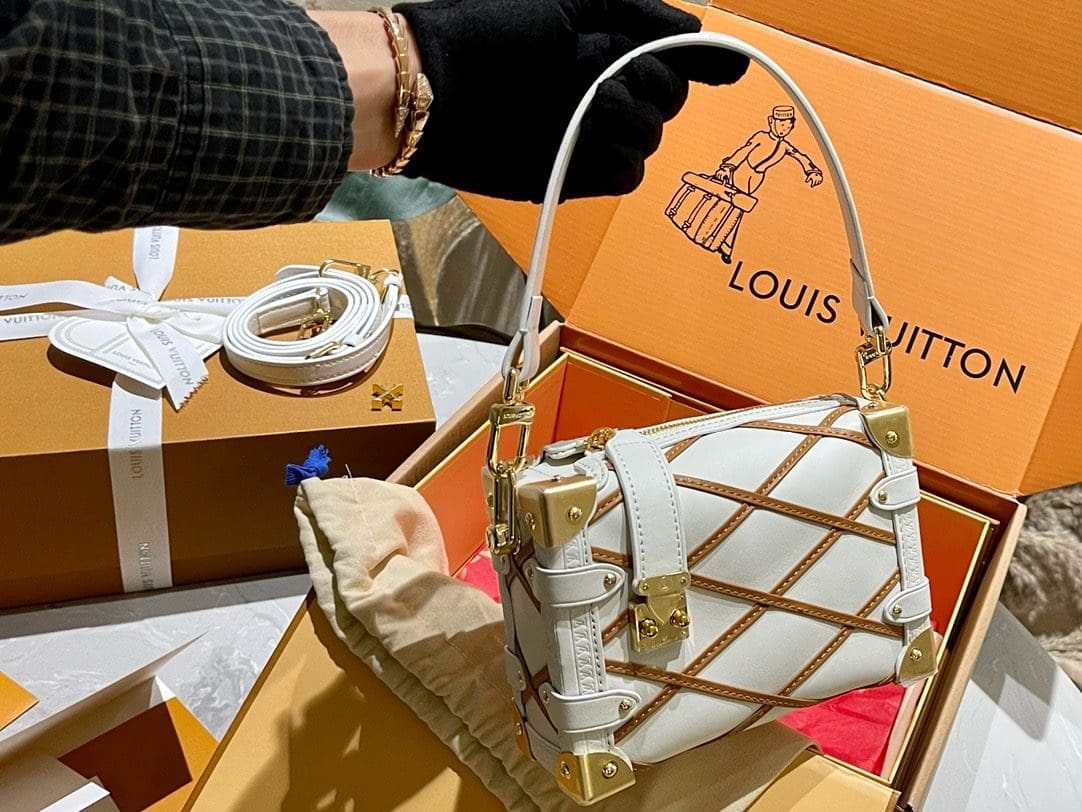 Louis Vuitton M25216 Side Trunk PM