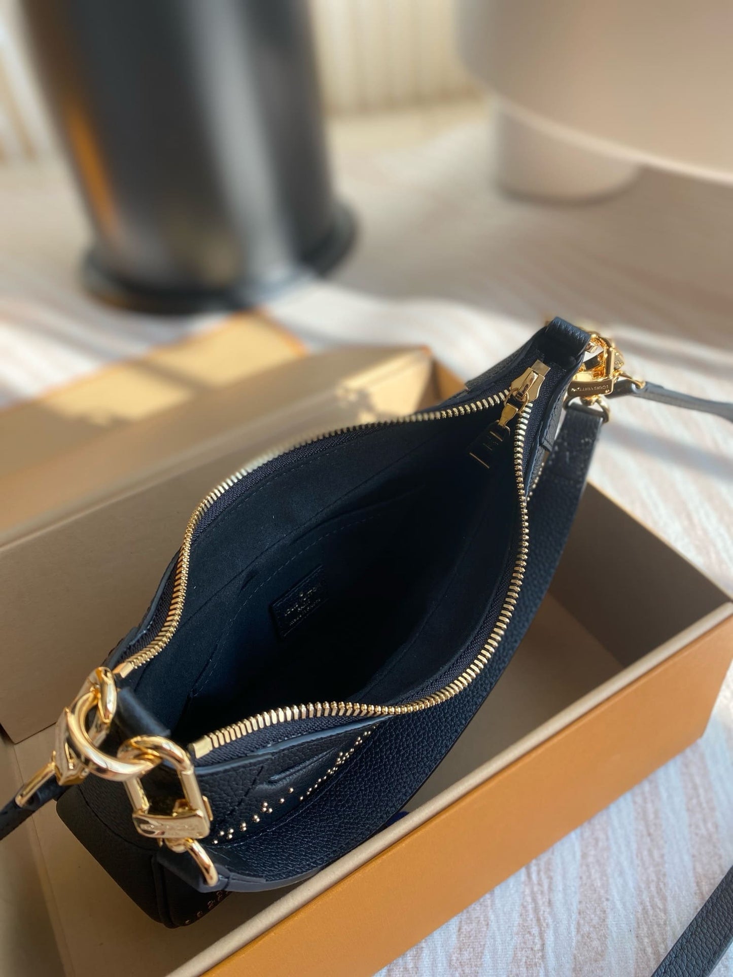 Louis Vuitton M46735 Bagatelle