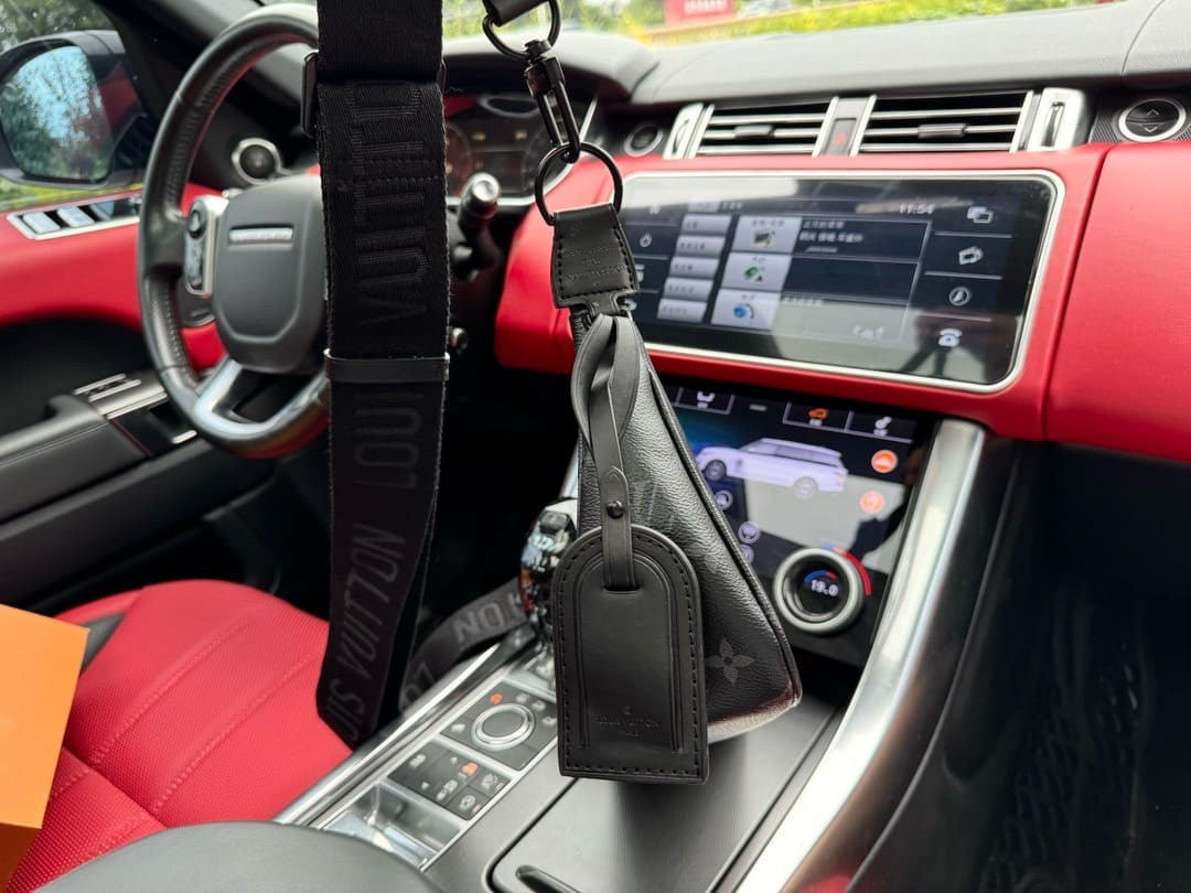 Louis Vuitton M11741 Pochette Accessoire XL