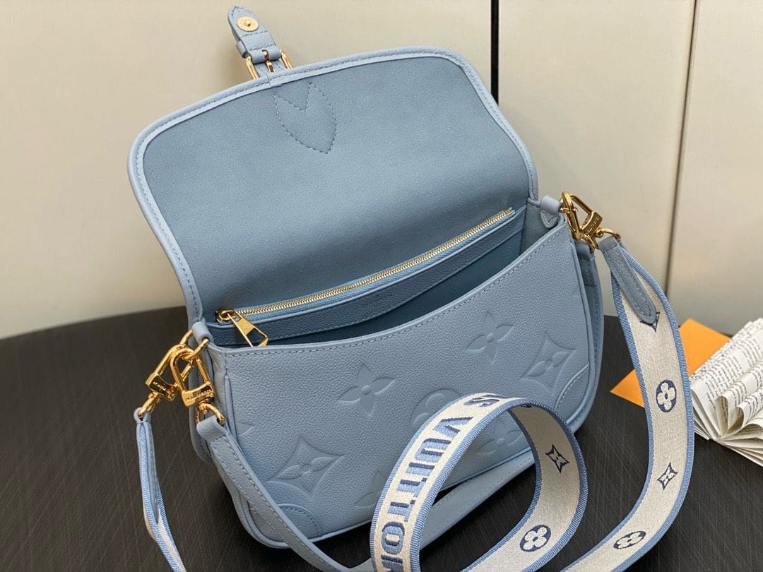Louis Vuitton M46846 Diane