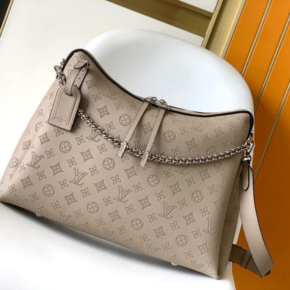 Louis Vuitton M24133 Medium HAND IT ALL