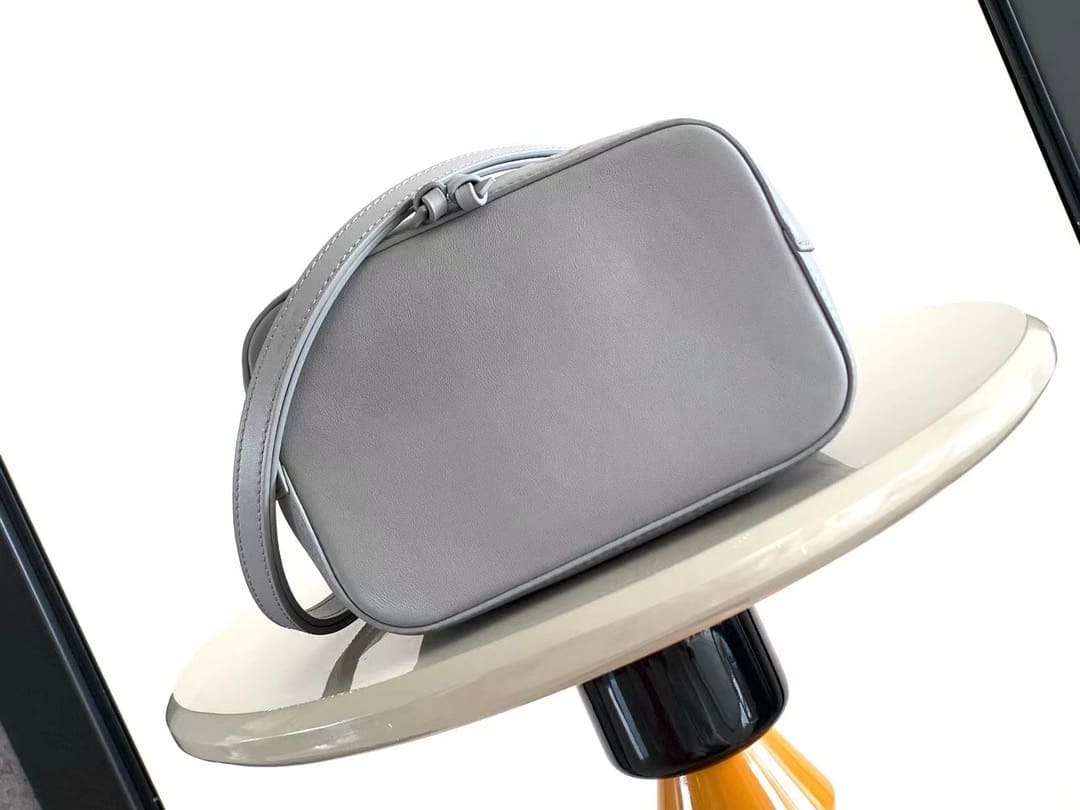 Louis Vuitton M12749 Néonoé BB