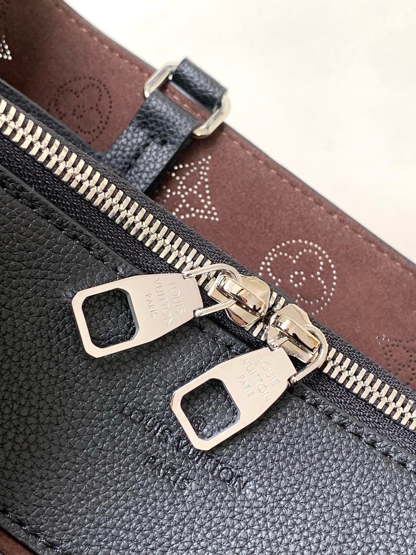 Louis Vuitton M59200 Bella Tote