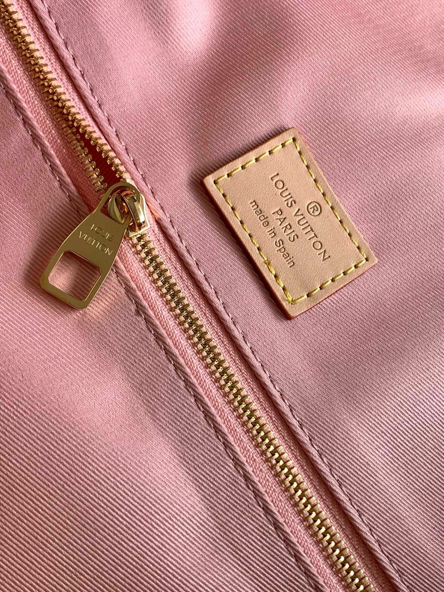 Louis Vuitton N42233 Graceful MM