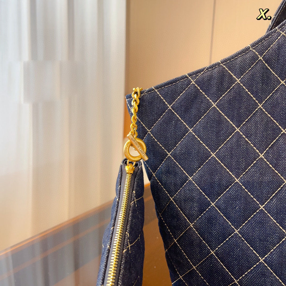 Saint Laurent Icare Maxi ‘Black