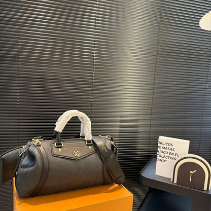 LOUIS VUITTON LV BIKER MM BLACK 37CM M14700