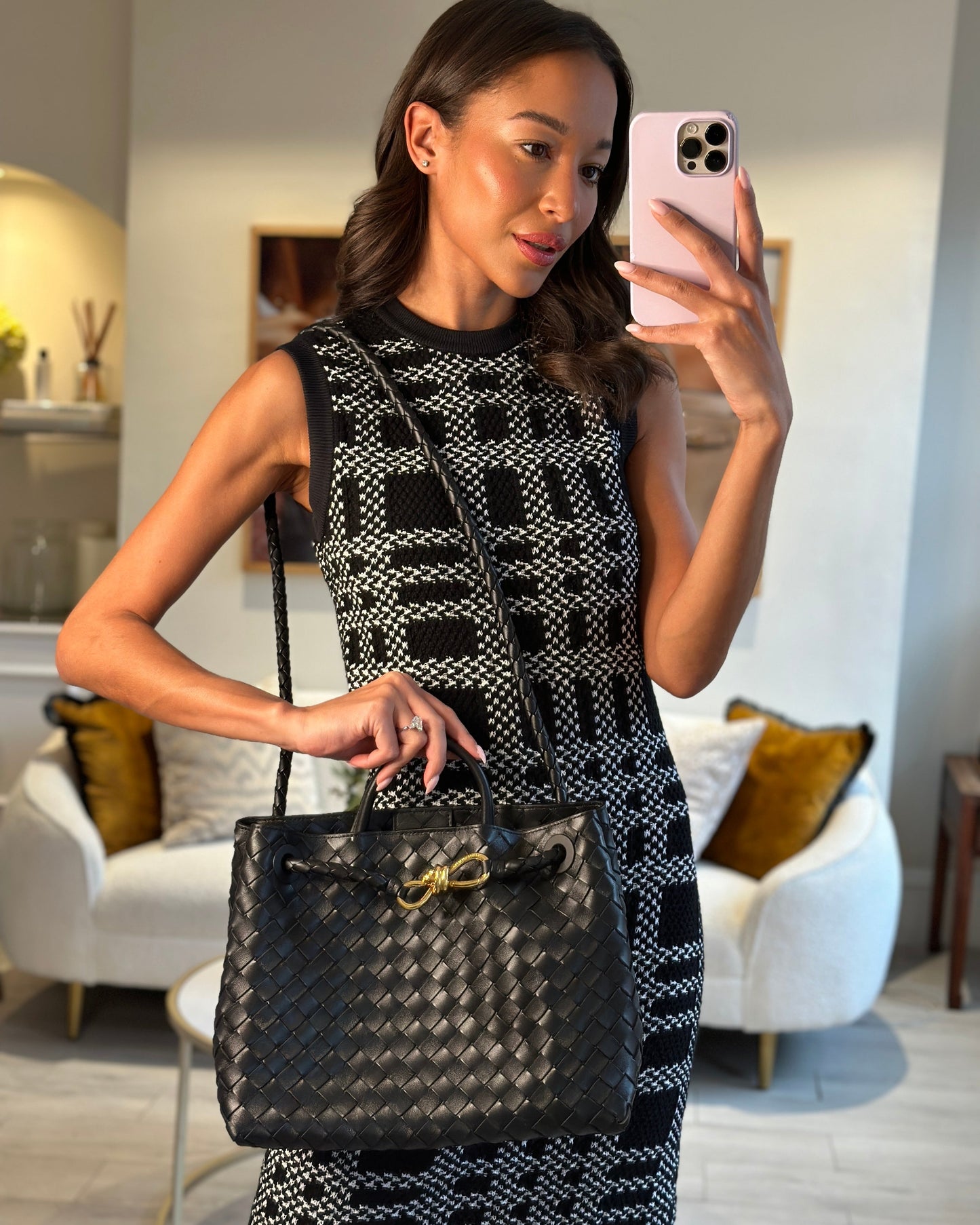 Bottega Veneta Black Andiamo Medium Intrecciato Leather Top Handle Bag with Sliding Cross-Body and Gold Knot Hardware RRP £4,030