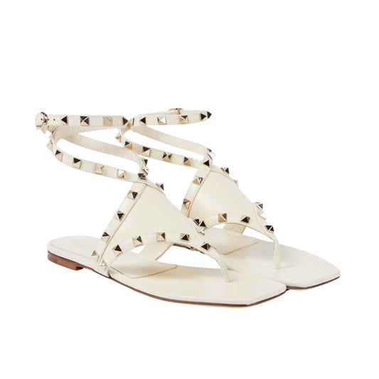 VALENTINO GARAVANI ROCKSTUD THONG SANDALS LIGHT IVORY