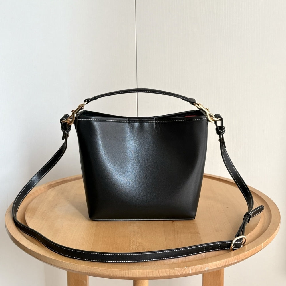 GUCCI GG EMBLEM SMALL BUCKET BAG BLACK LEATHER 20CM 815118 AAEC2 1000