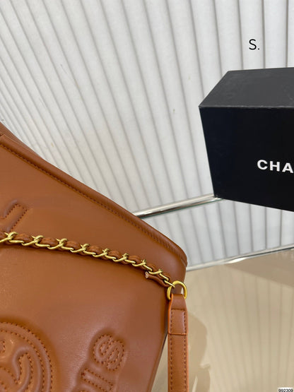 CC MEDIUM DEAUVILLE TOTE BAG  CALFSKIN