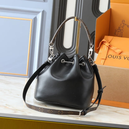 LOUIS VUITTON NO WAY VIBE BLACK 24CM  M14377