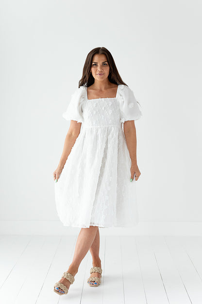 loveedsTM-Night Out Dress in White
