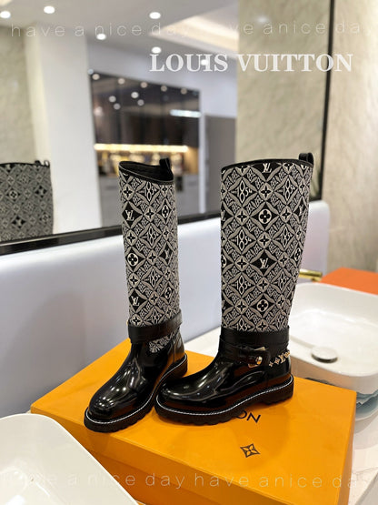 Premium LUV BOOTS 027