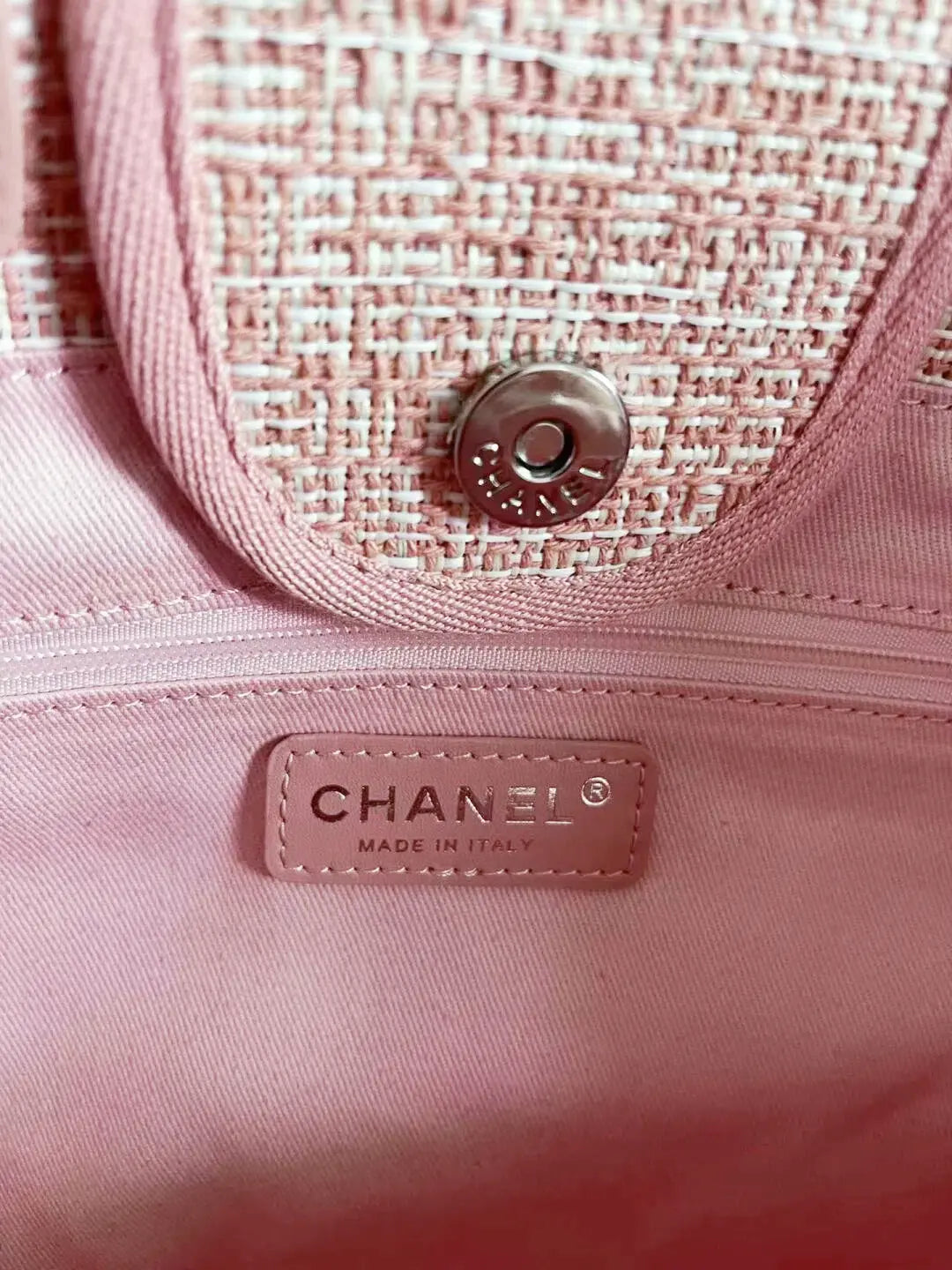 Chanel Mixed Fibers Calfskin Deauville Tote pink