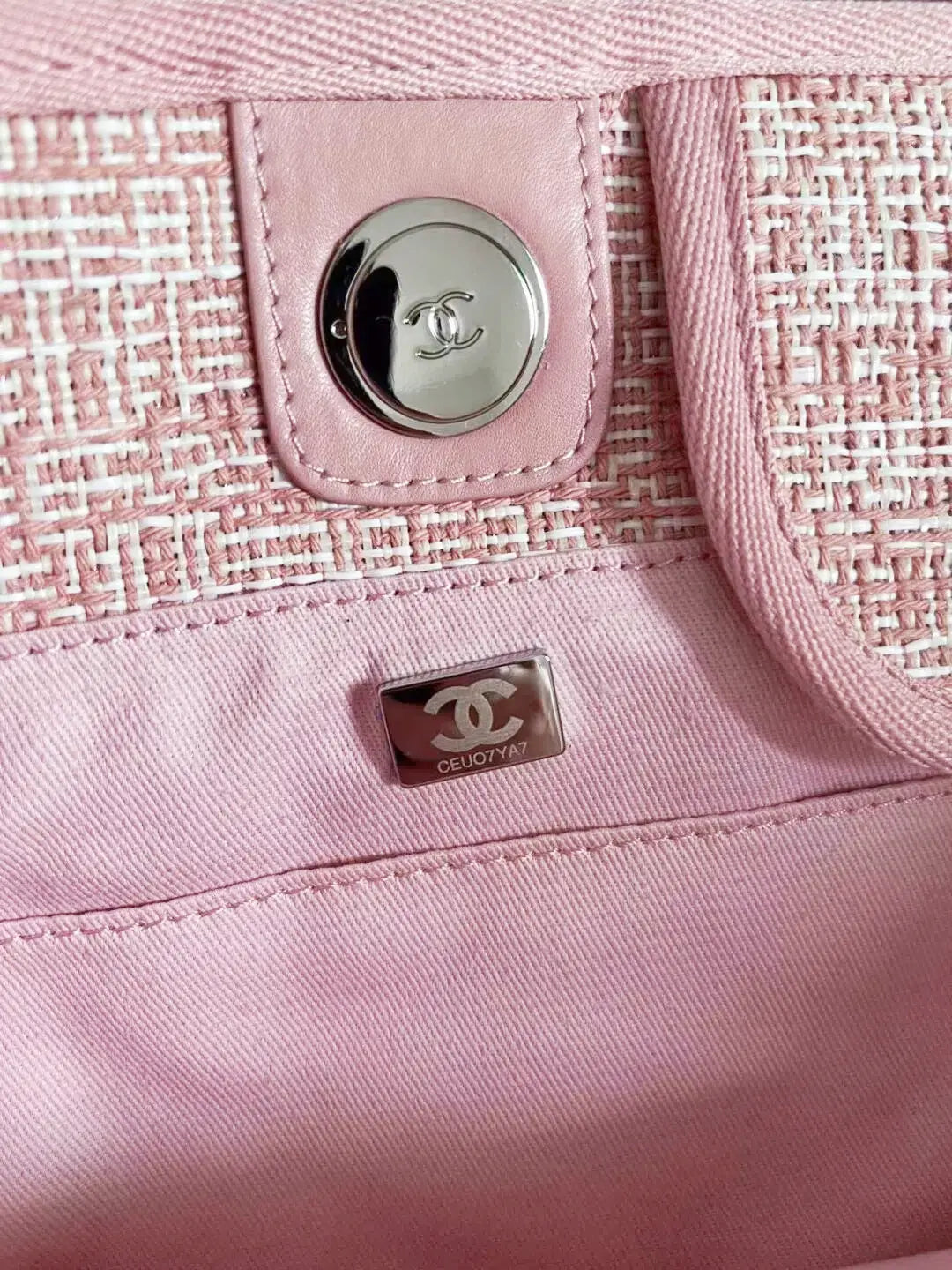 Chanel Mixed Fibers Calfskin Deauville Tote pink