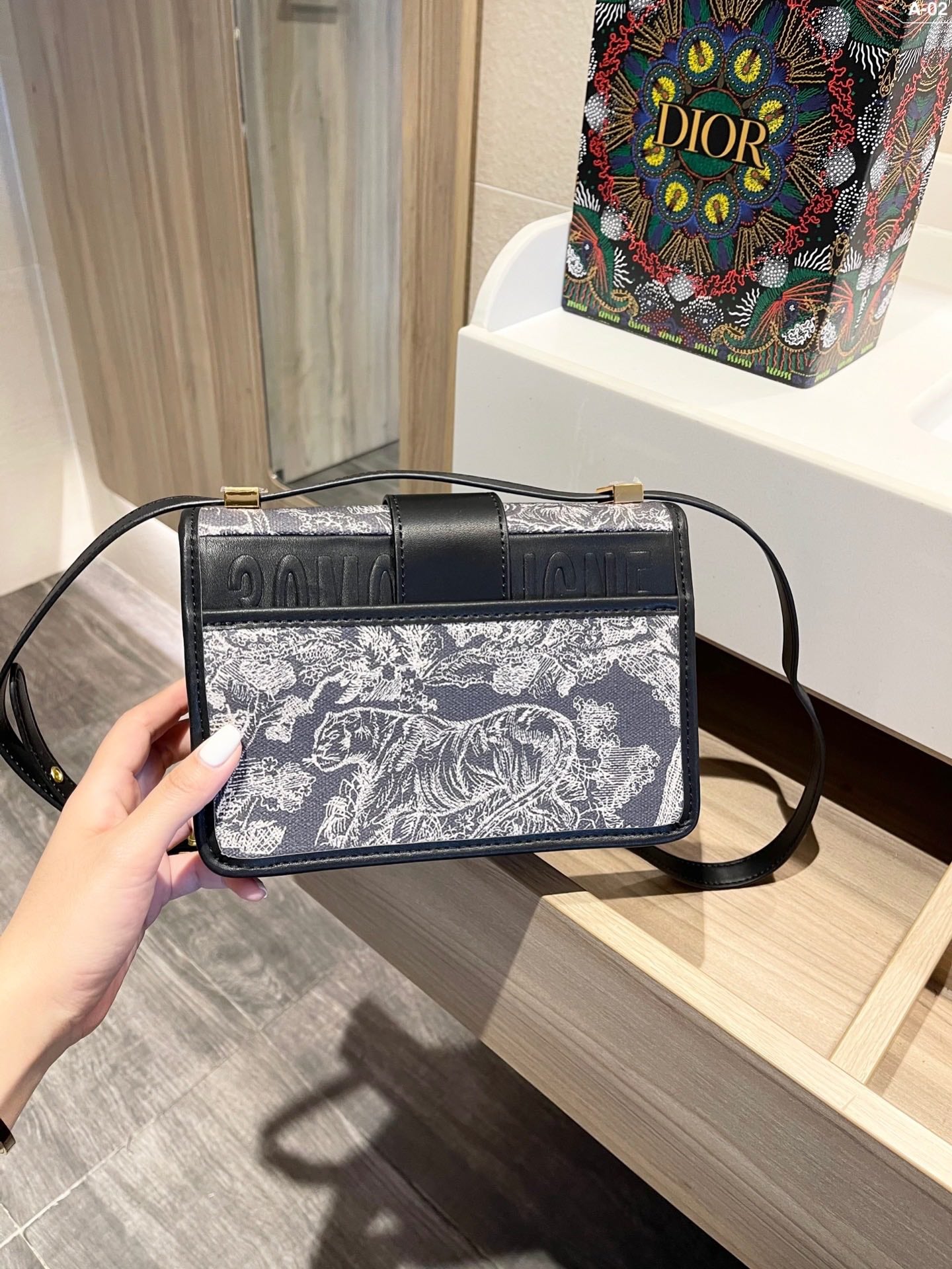 Dior 30 Montaigne Chain Bag