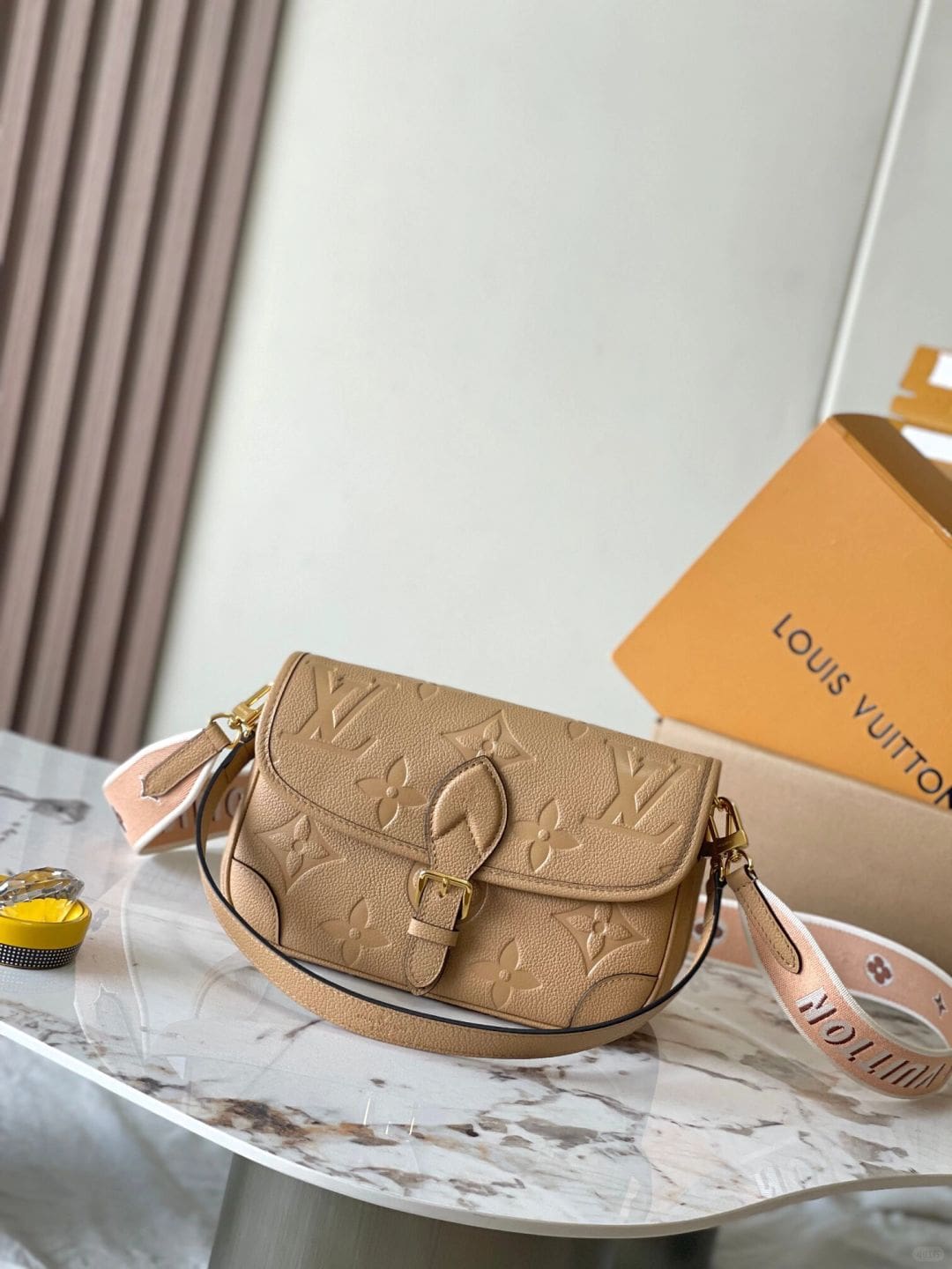 Louis Vuitton M11817 Diane